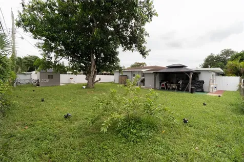 3291 NW 171st Terrace Miami Gardens FL 33056