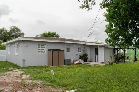 3291 NW 171st Terrace Miami Gardens FL 33056