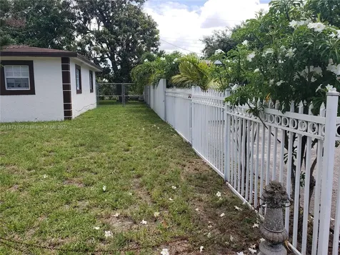 3291 NW 171st Terrace Miami Gardens FL 33056