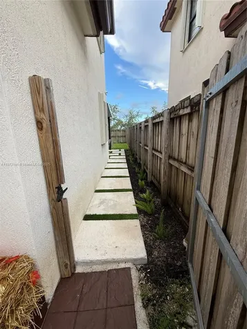 3372 SE 7th Court Homestead FL 33033
