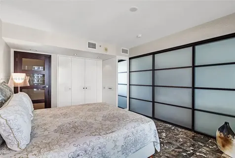 5875 Collins Avenue Miami Beach FL 33140