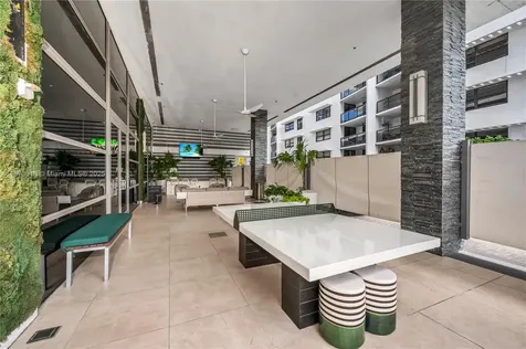 5875 Collins Avenue Miami Beach FL 33140