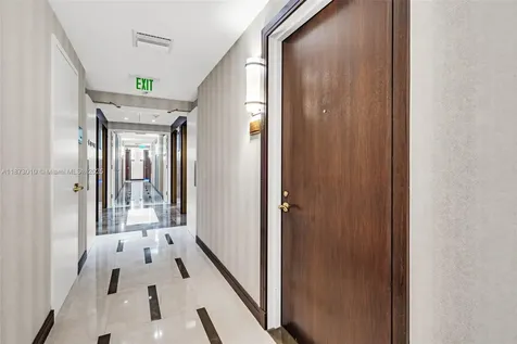 5875 Collins Avenue Miami Beach FL 33140
