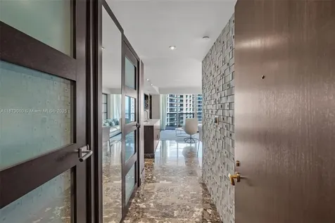 5875 Collins Avenue Miami Beach FL 33140