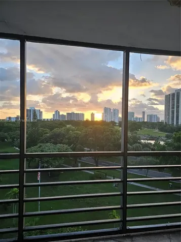 20400 W Country Club Drive Aventura FL 33180