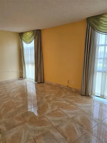 20400 W Country Club Drive Aventura FL 33180