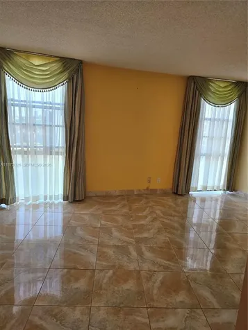 20400 W Country Club Drive Aventura FL 33180