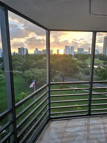 20400 W Country Club Drive Aventura FL 33180