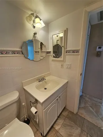 20400 W Country Club Drive Aventura FL 33180
