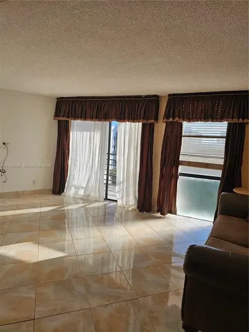 20400 W Country Club Drive Aventura FL 33180