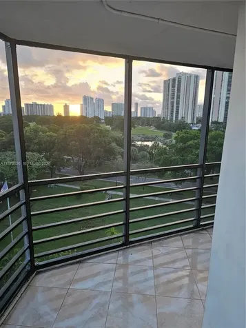 20400 W Country Club Drive Aventura FL 33180