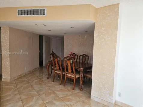20400 W Country Club Drive Aventura FL 33180