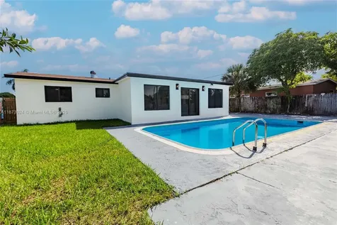 3565 NW 25th Street Lauderdale Lakes FL 33311