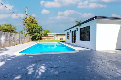 3565 NW 25th Street Lauderdale Lakes FL 33311