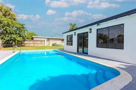 3565 NW 25th Street Lauderdale Lakes FL 33311