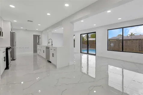 3565 NW 25th Street Lauderdale Lakes FL 33311