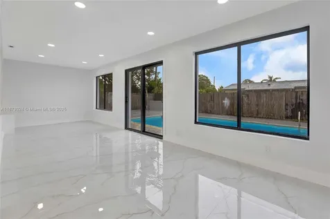 3565 NW 25th Street Lauderdale Lakes FL 33311