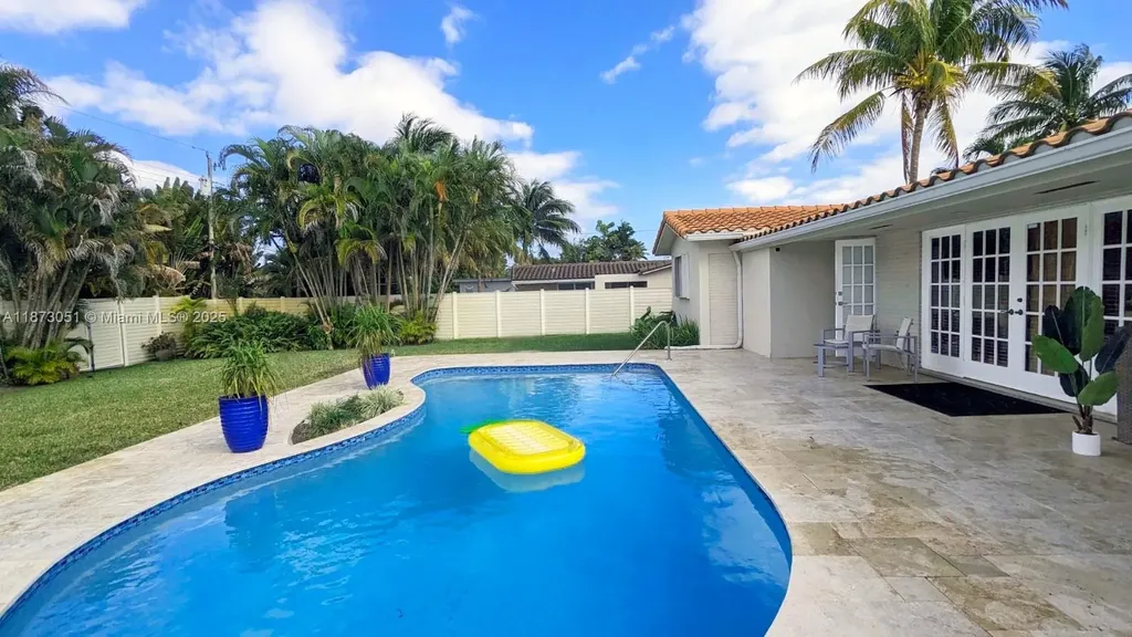 4027 Pierce Street Hollywood FL 33021