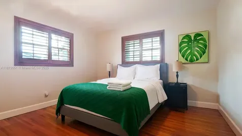 4027 Pierce Street Hollywood FL 33021