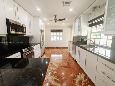 4027 Pierce Street Hollywood FL 33021