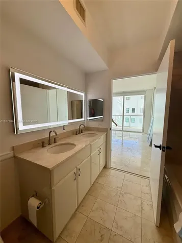 6365 Collins Avenue Miami Beach FL 33141