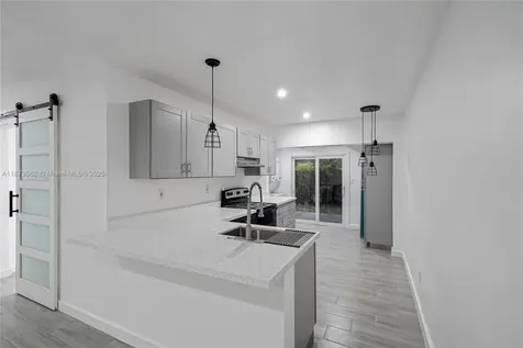 7516 NW 44th Court Coral Springs FL 33065