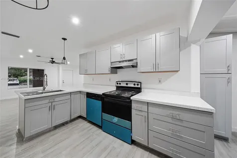 7516 NW 44th Court Coral Springs FL 33065