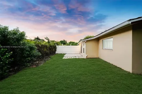 7516 NW 44th Court Coral Springs FL 33065