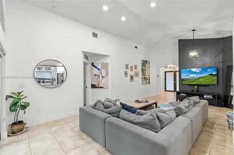 9261 SW 208th Terrace Cutler Bay FL 33189