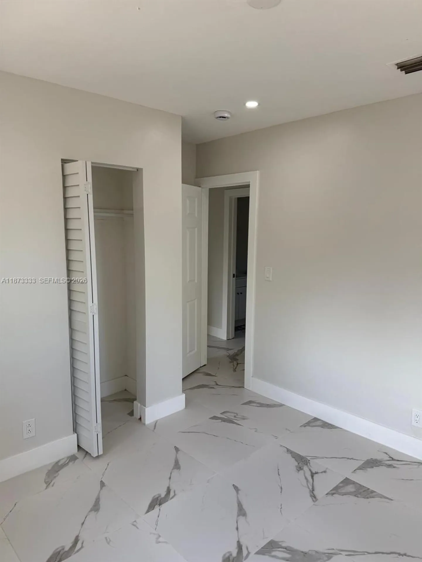 1050 NW 25th Way Fort Lauderdale FL 33311