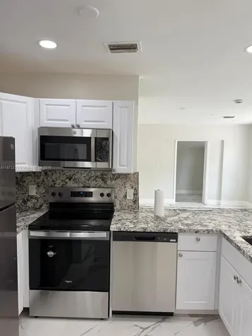 1050 NW 25th Way Fort Lauderdale FL 33311