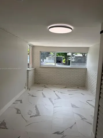 1050 NW 25th Way Fort Lauderdale FL 33311