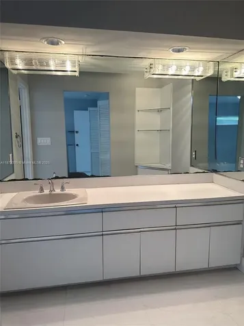 6061 NW 198th Terrace Miami FL 33015