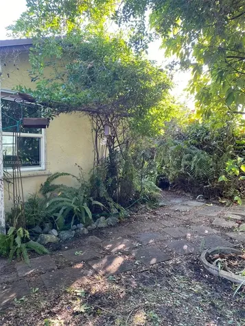 6061 NW 198th Terrace Miami FL 33015