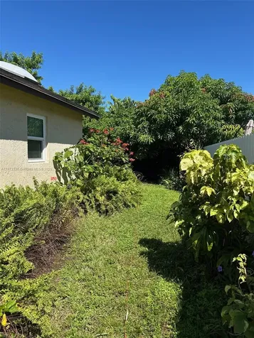 6061 NW 198th Terrace Miami FL 33015