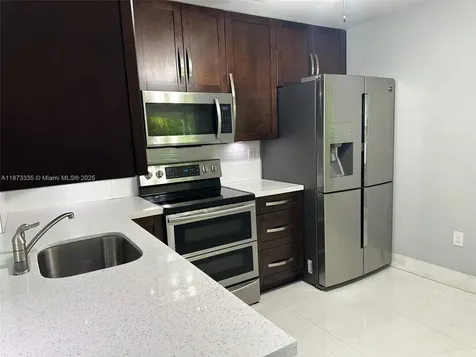 6061 NW 198th Terrace Miami FL 33015
