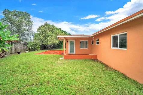 11024 SW 157th Terrace Miami FL 33157