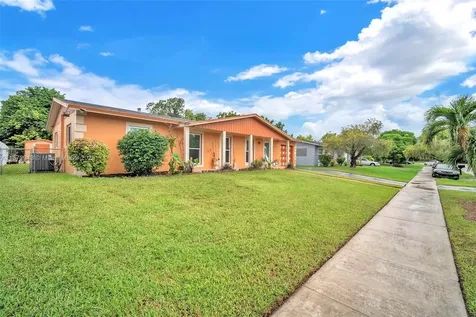 11024 SW 157th Terrace Miami FL 33157