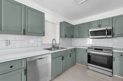 11024 SW 157th Terrace Miami FL 33157