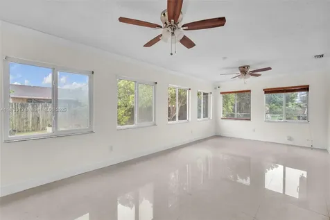 11024 SW 157th Terrace Miami FL 33157