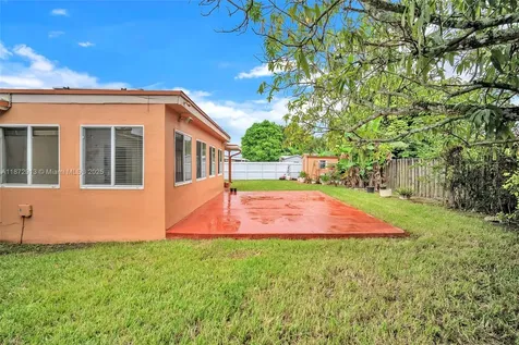 11024 SW 157th Terrace Miami FL 33157