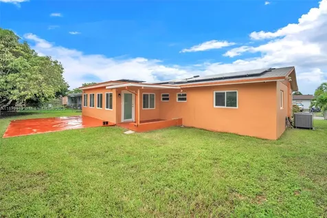 11024 SW 157th Terrace Miami FL 33157