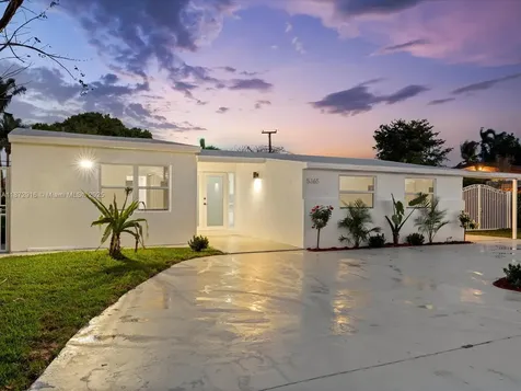 5365 SW 97th Court Miami FL 33165