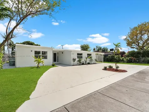 5365 SW 97th Court Miami FL 33165