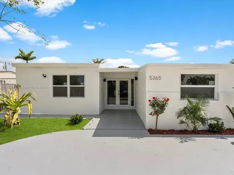 5365 SW 97th Court Miami FL 33165