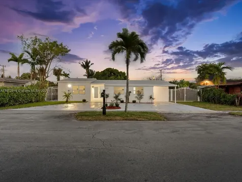 5365 SW 97th Court Miami FL 33165