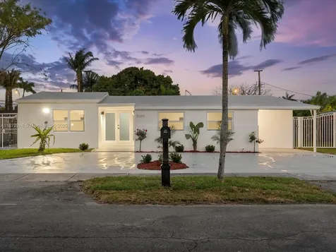 5365 SW 97th Court Miami FL 33165