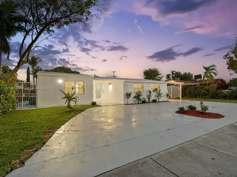 5365 SW 97th Court Miami FL 33165