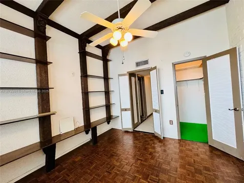 18071 Biscayne Boulevard Aventura FL 33160