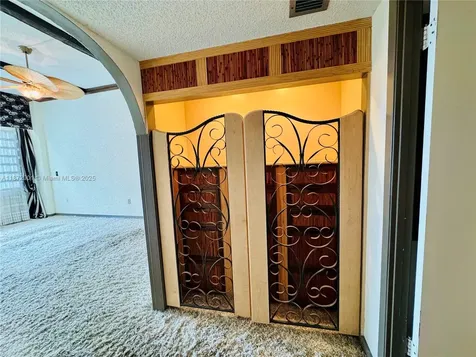 18071 Biscayne Boulevard Aventura FL 33160